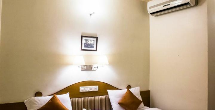 Hotel Park Central Koregaon Park プネ エクステリア 写真