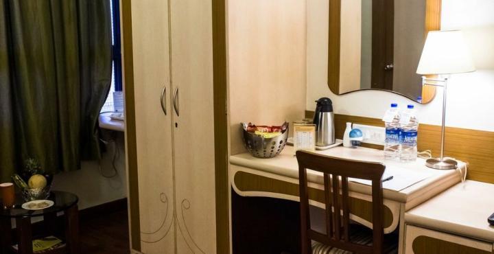 Hotel Park Central Koregaon Park プネ エクステリア 写真