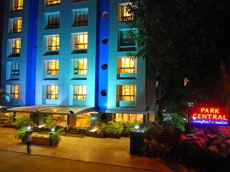 Hotel Park Central Koregaon Park プネ エクステリア 写真
