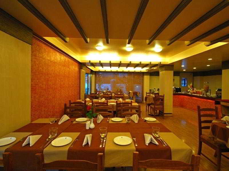 Hotel Park Central Koregaon Park プネ エクステリア 写真