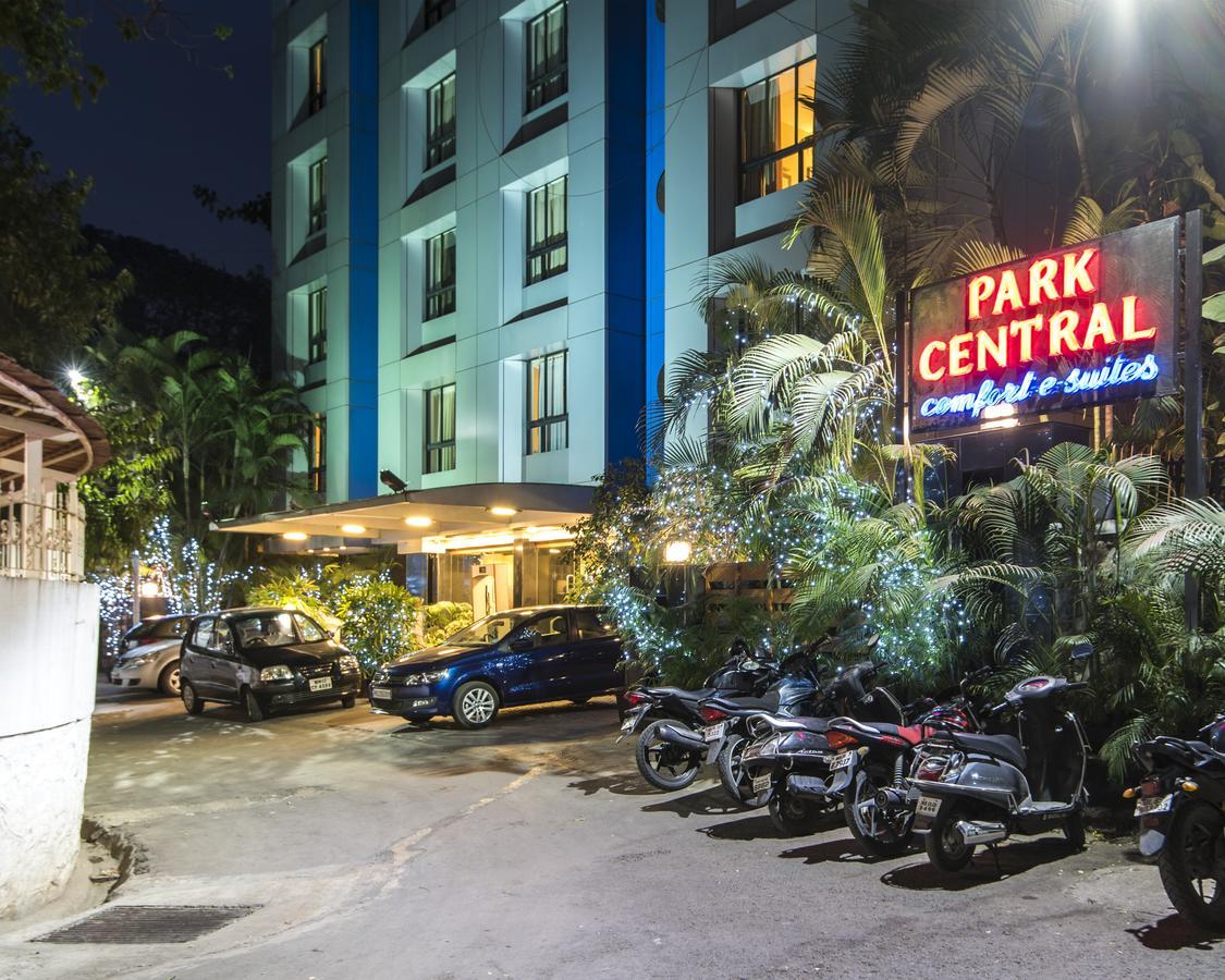 Hotel Park Central Koregaon Park プネ エクステリア 写真